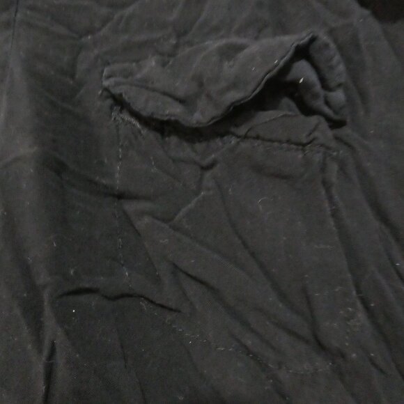 MAJORA | large | Black Button-Up Shirt | Scrunched Roll Tab Sleeves | Pockets - Picture 10 of 16